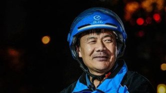 一个“外卖诗人”的“低处飞行”
