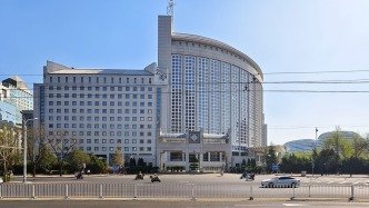 外交部：中方要求美方立即撤销对中国记者的歧视性政策